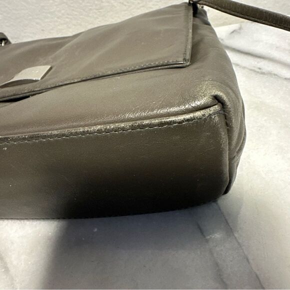 Perlina NY vintage crossbody gray buttery soft leather~ vintage - Picture 11 of 13